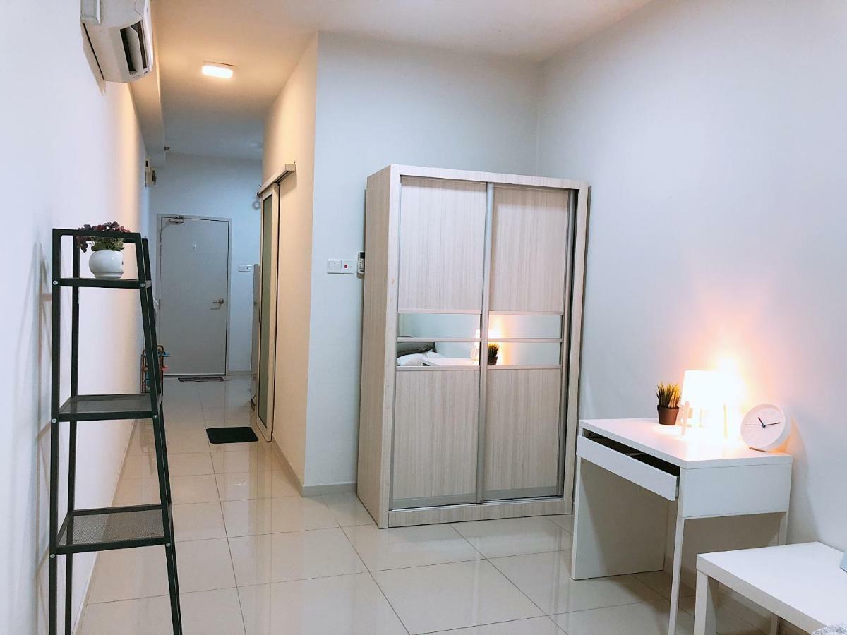 Appartamento Heart Of Petaling Jaya Near Lrt Line 5 Esterno foto