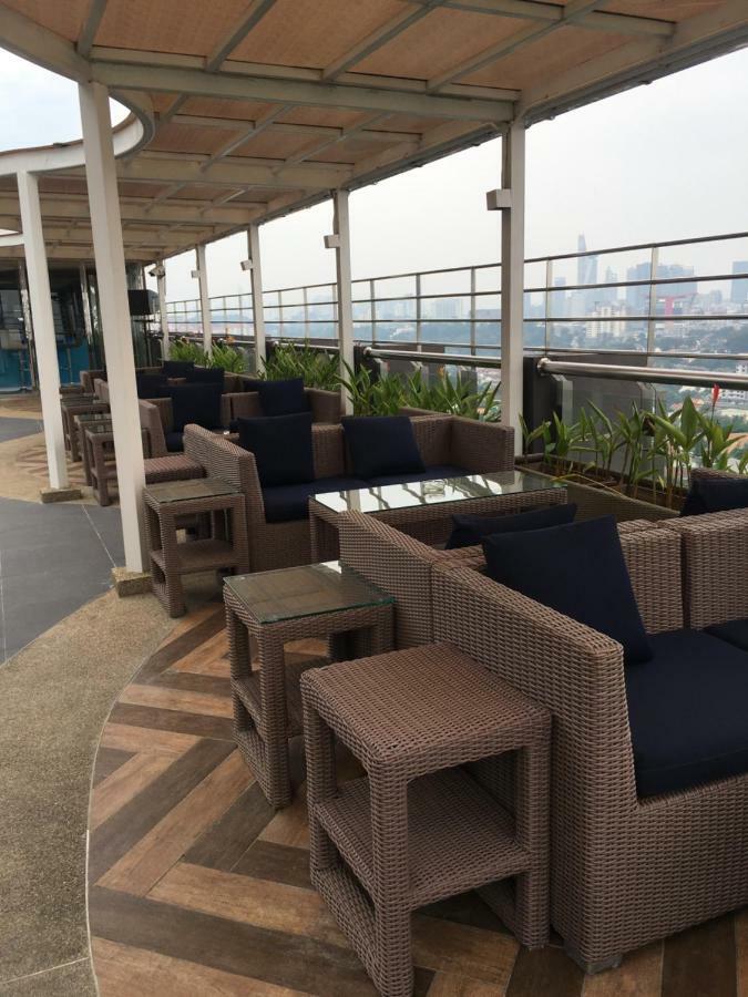 Appartamento Heart Of Petaling Jaya Near Lrt Line 5 Esterno foto